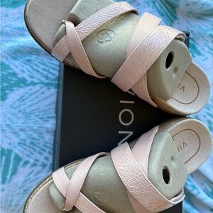 Vionic Blush Strappy Sandals